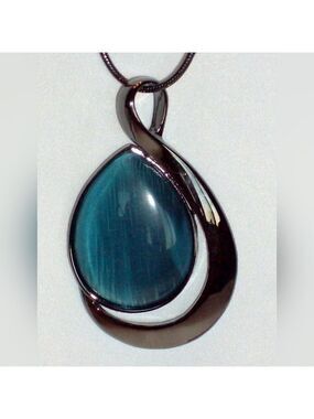 Lia Sophia Pendant Necklace, Cat's Eye,16-19", NWOT